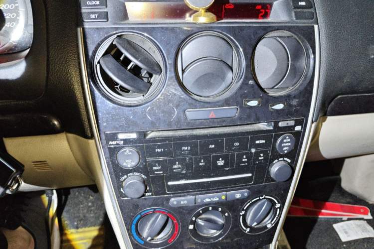 Used Mazda 6 2008 2.0L Automatic Fashion Edition Audio And AC Panel