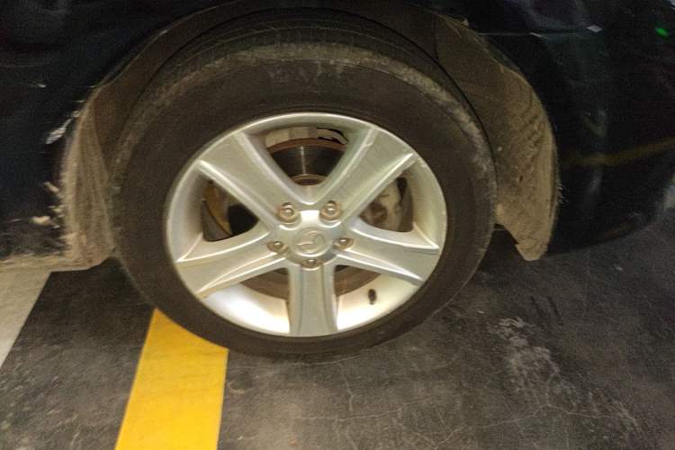 Used Mazda 6 2008 2.0L Automatic Fashion Edition Right Front Wheel Hub