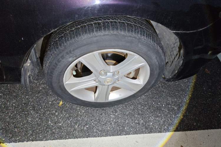 Used Mazda 6 2008 2.0L Automatic Fashion Edition Right Front Wheel Hub