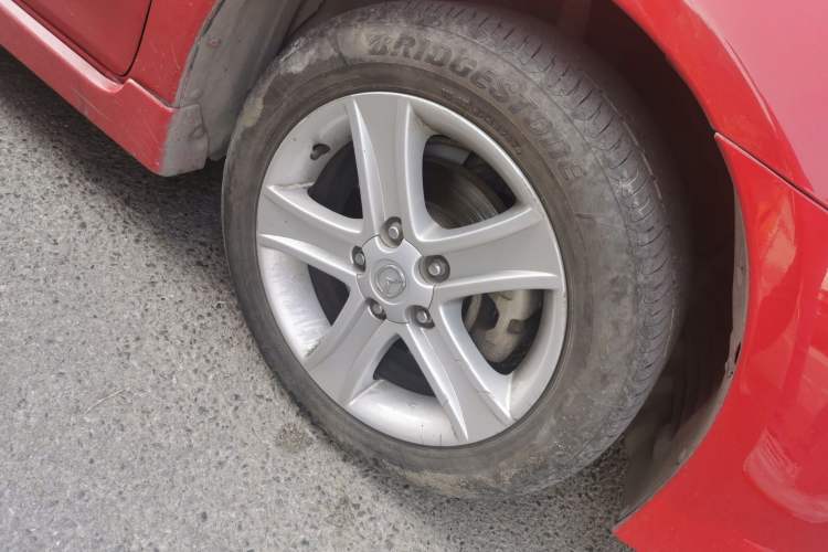 Used Mazda 6 2008 Coupe 2.0L Automatic Sport Model Right Front Wheel Hub