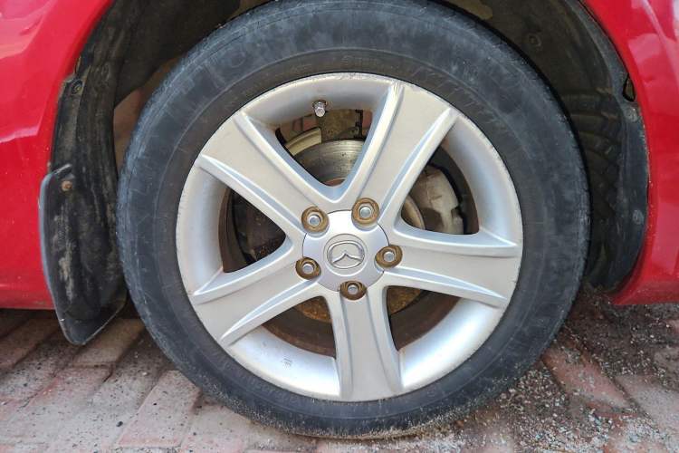 Used Mazda 6 2008 2.0L Automatic Fashion Edition Right Front Wheel Hub
