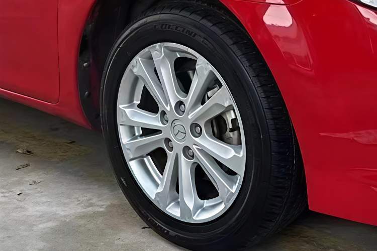Used Mazda 6 2008 2.0L Automatic Fashion Edition Right Front Wheel Hub