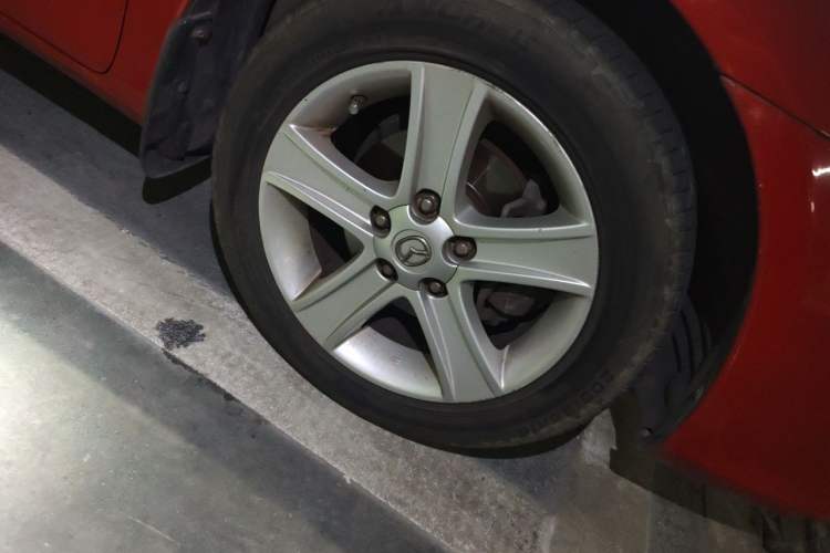 Used Mazda 6 2008 2.0L Automatic Fashion Edition Right Front Wheel Hub