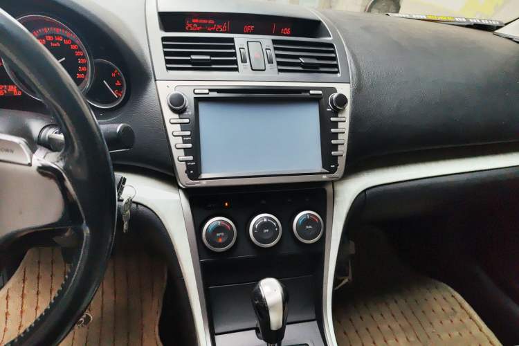 Used Mazda 6 2009 2.5L Automatic Prestige Edition Audio And AC Panel