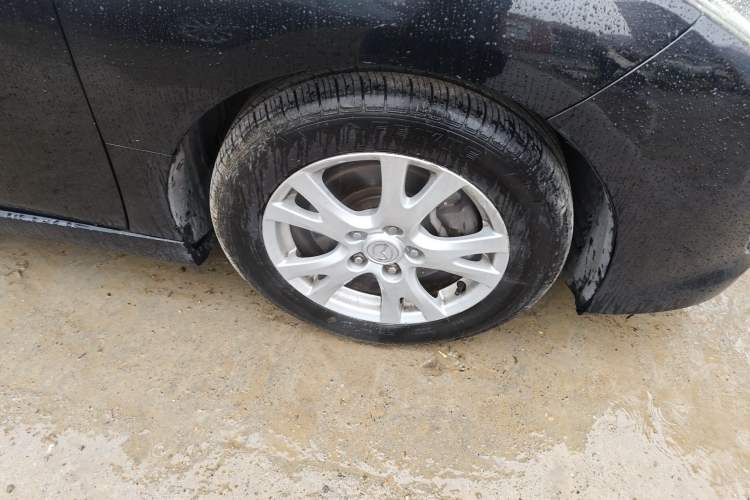 Used Mazda 6 2009 2.5L Automatic Prestige Edition Right Front Wheel Hub