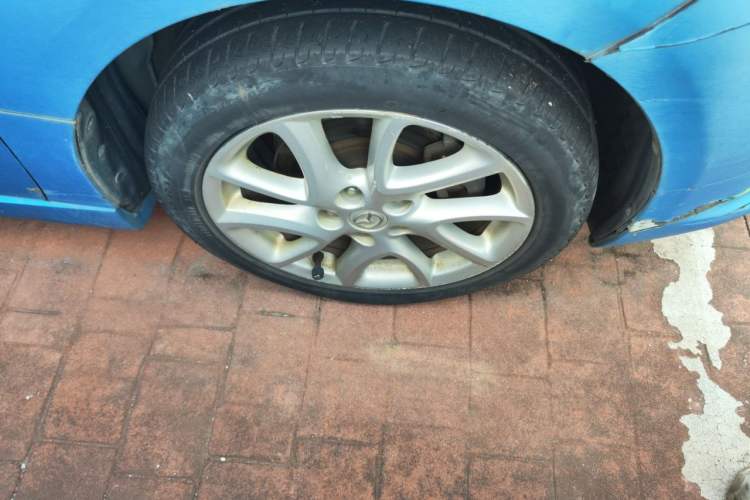 Used Mazda 6 2009 2.5L Automatic Prestige Edition Right Front Wheel Hub