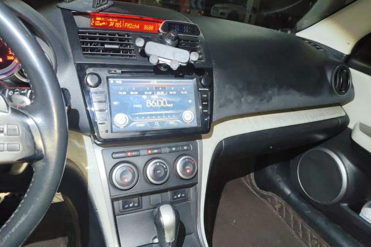 Used Mazda 6 2009 2.5L Automatic Supreme Edition Audio And AC Panel