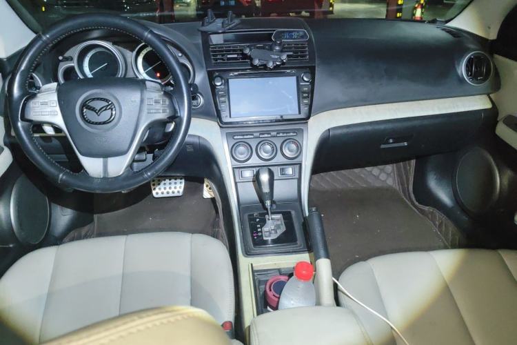 Used Mazda 6 2009 2.5L Automatic Supreme Edition Center Console