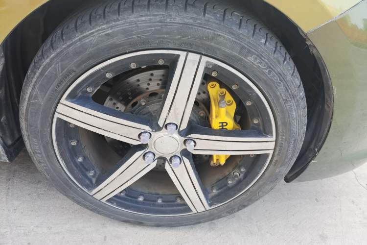 Used Mazda 6 2009 2.5L Automatic Supreme Edition Right Front Wheel Hub