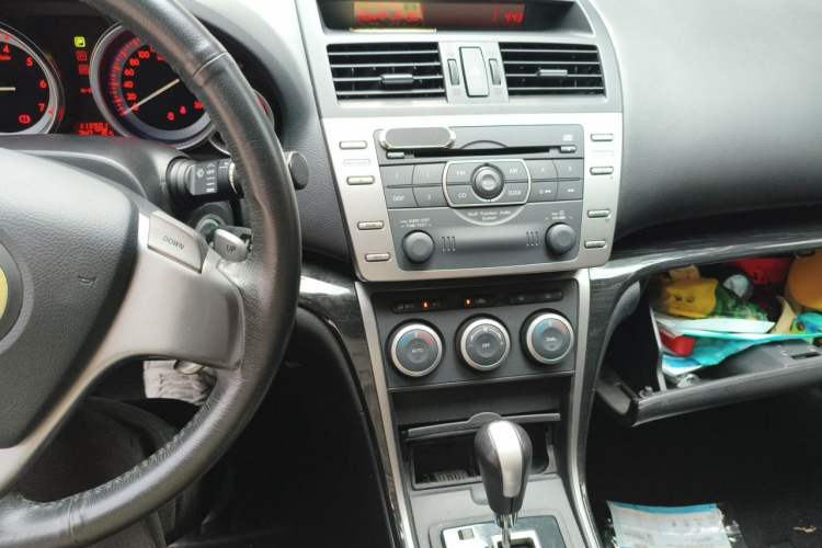 Used Mazda 6 2009 2.5L Automatic Prestige Edition Audio And AC Panel