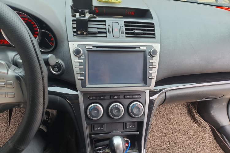 Used Mazda 6 2009 2.5L Automatic Supreme Edition Audio And AC Panel