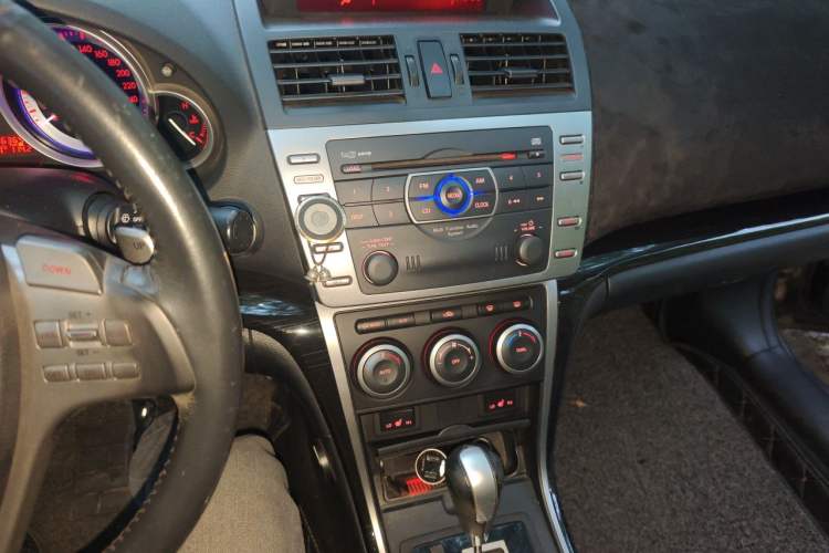 Used Mazda 6 2009 2.5L Automatic Supreme Edition Audio And AC Panel