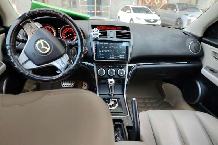 Used Mazda 6 2009 2.5L Automatic Prestige Edition Center Console