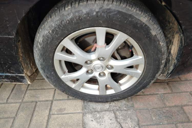 Used Mazda 6 2009 2.5L Automatic Prestige Edition Right Front Wheel Hub