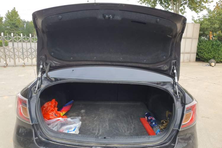 Used Mazda 6 2009 2.5L Automatic Supreme Edition Trunk