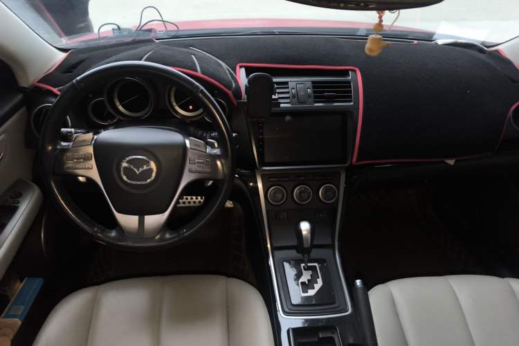 Used Mazda 6 2009 2.5L Automatic Supreme Edition Center Console