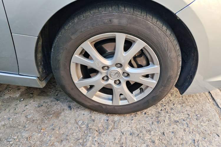 Used Mazda 6 2009 2.5L Automatic Supreme Edition Right Front Wheel Hub
