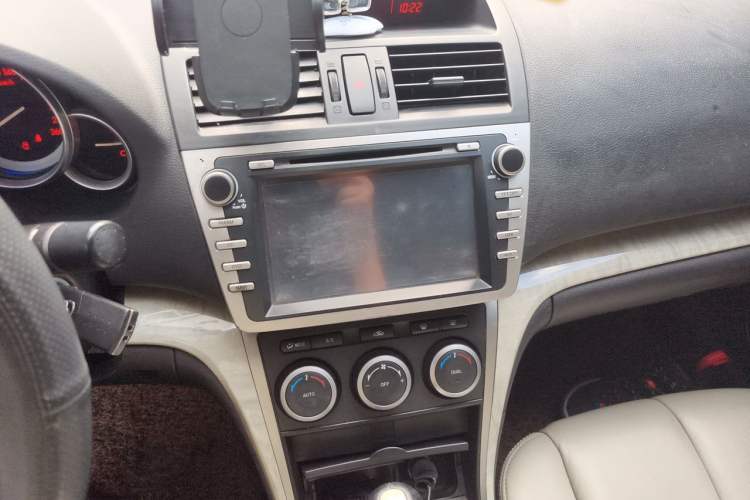 Used Mazda 6 2010 2.0L Automatic Luxury Edition Audio And AC Panel