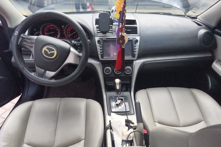 Used Mazda 6 2010 2.0L Automatic Luxury Edition Center Console