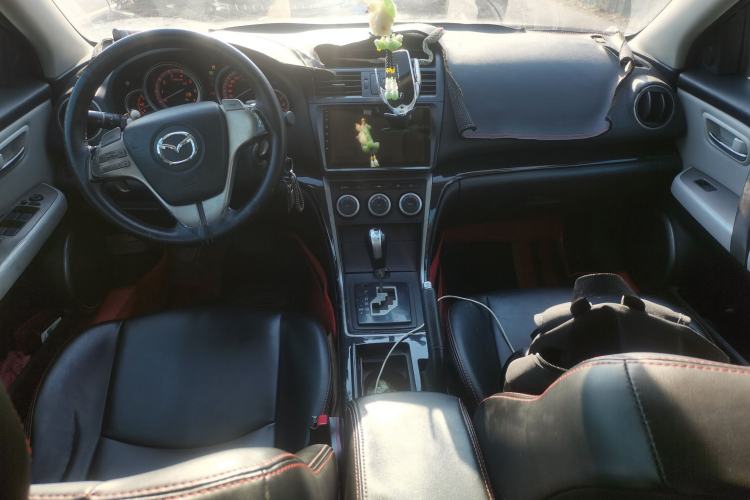 Used Mazda 6 2010 Coupe 2.5L Automatic Supreme Edition Center Console