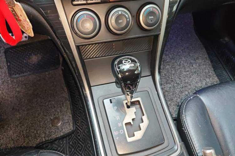 Used Mazda 6 2010 Coupe 2.0L Automatic Luxury Edition Gear Lever