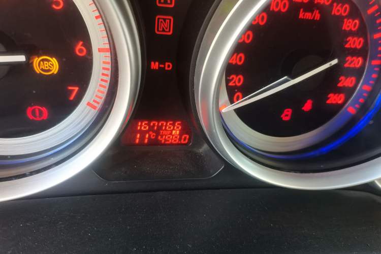 Used Mazda 6 2010 Coupe 2.5L Automatic Supreme Edition Odometer Close Up