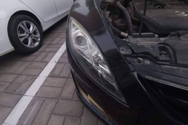 Used Mazda 6 2010 Coupe 2.0L Automatic Luxury Edition Right Front Headlight
