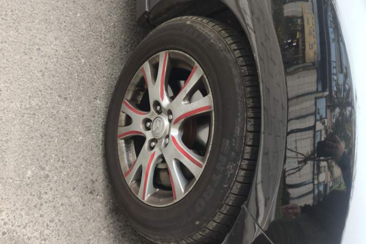 Used Mazda 6 2010 Coupe 2.5L Automatic Supreme Edition Right Front Wheel Hub