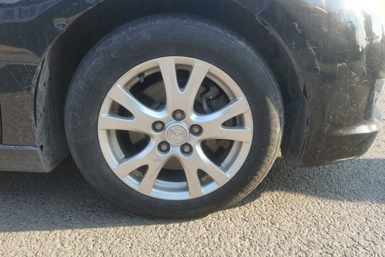 Used Mazda 6 2010 Coupe 2.5L Automatic Supreme Edition Right Front Wheel Hub