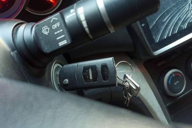 Used Mazda 6 2010 2.0L Manual Transmission Vehicle Key