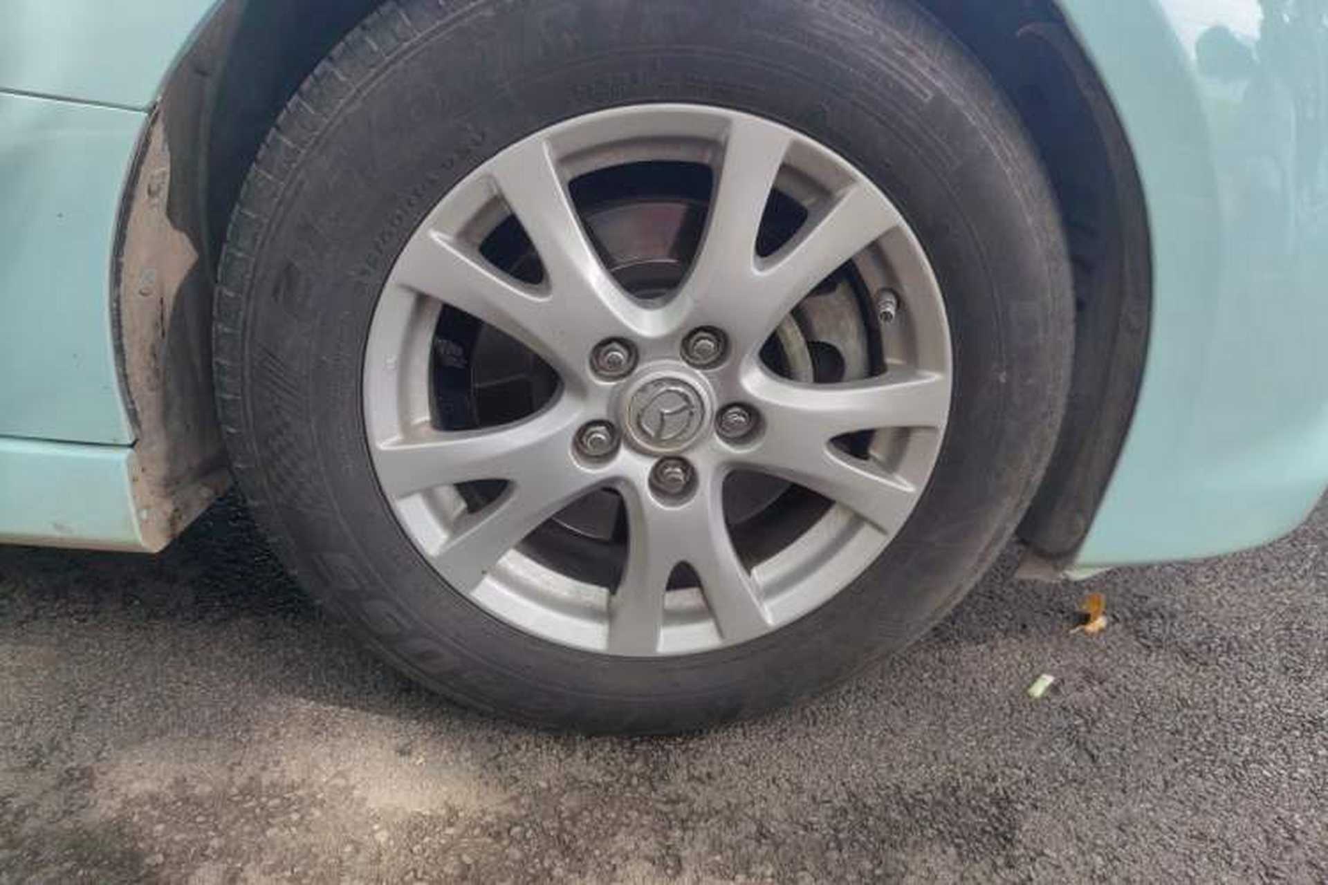 Used Mazda 6 2010 Coupe 2.5L Automatic Supreme Edition Right Front Wheel Hub