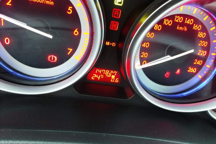 Used Mazda 6 2010 Coupe 2.5L Automatic Supreme Edition Odometer Close Up