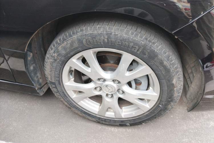 Used Mazda 6 2010 Coupe 2.5L Automatic Supreme Edition Right Front Wheel Hub