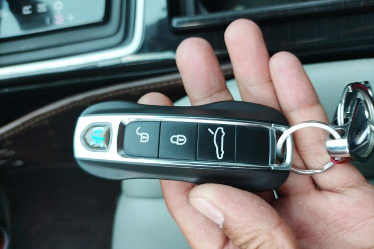 Used Mazda 6 2010 Coupe 2.5L Automatic Supreme Edition Vehicle Key