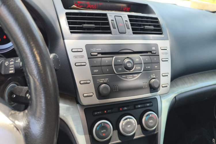 Used Mazda 6 2010 2.0L Automatic Luxury Edition Audio And AC Panel