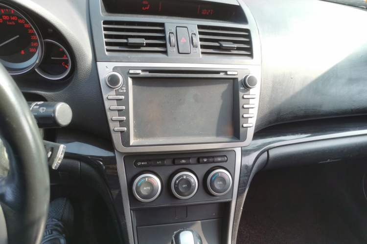 Used Mazda 6 2010 Coupe 2.0L Automatic Luxury Edition Audio And AC Panel