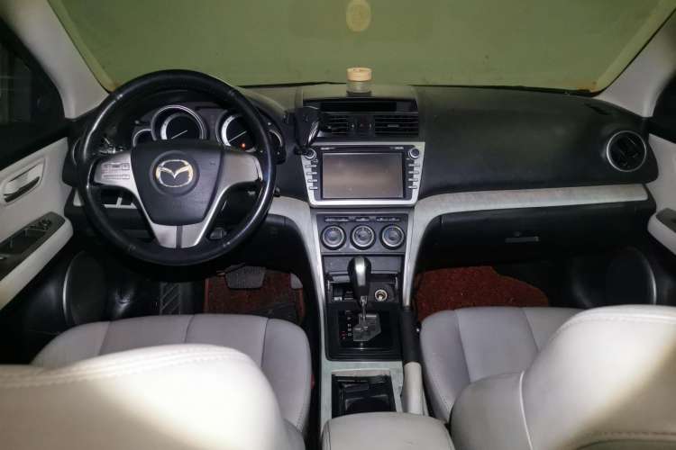 Used Mazda 6 2010 2.0L Automatic Luxury Edition Center Console