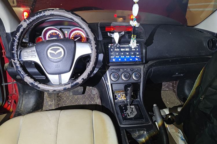 Used Mazda 6 2010 2.0L Automatic Luxury Edition Center Console