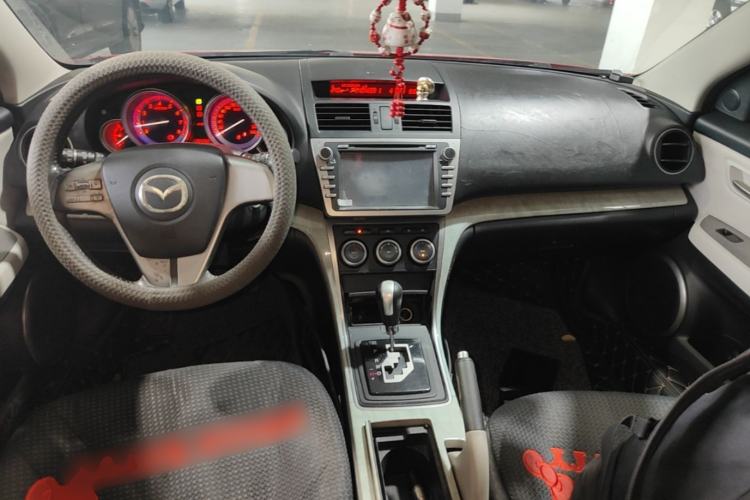 Used Mazda 6 2010 2.0L Automatic Luxury Edition Center Console
