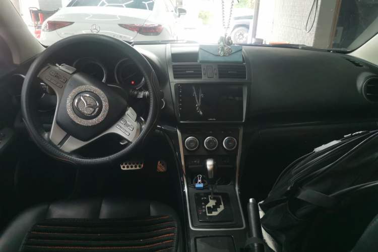 Used Mazda 6 2010 Coupe 2.5L Automatic Supreme Edition Center Console