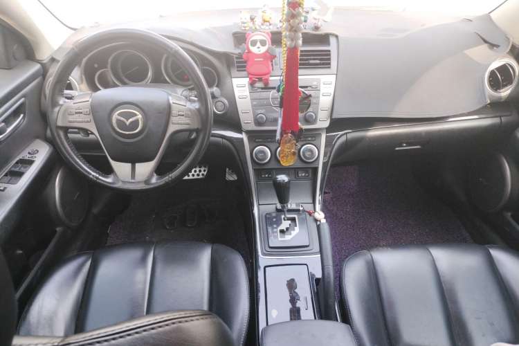 Used Mazda 6 2010 Coupe 2.5L Automatic Supreme Edition Center Console