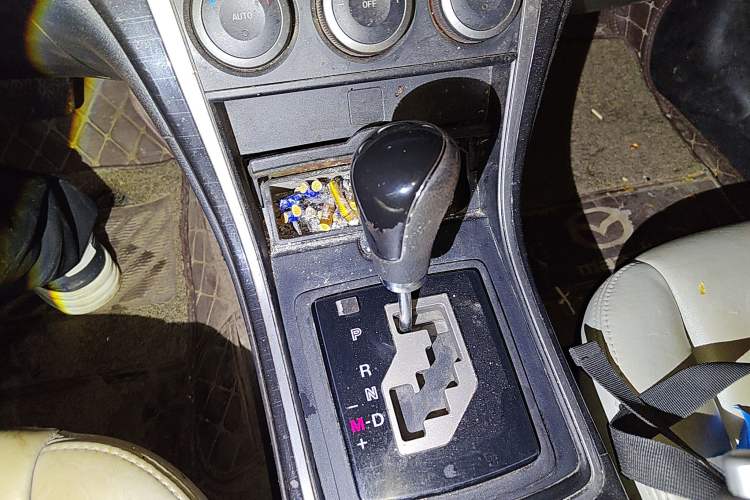 Used Mazda 6 2010 2.0L Automatic Luxury Edition Gear Lever