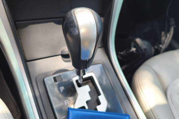 Used Mazda 6 2010 2.0L Automatic Luxury Edition Gear Lever