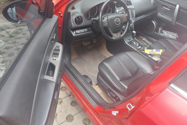 Used Mazda 6 2010 Coupe 2.5L Automatic Supreme Edition Interior 3