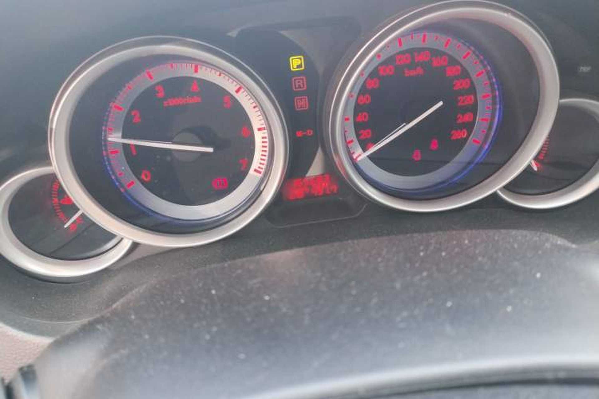 Used Mazda 6 2010 Coupe 2.5L Automatic Supreme Edition Odometer Close Up