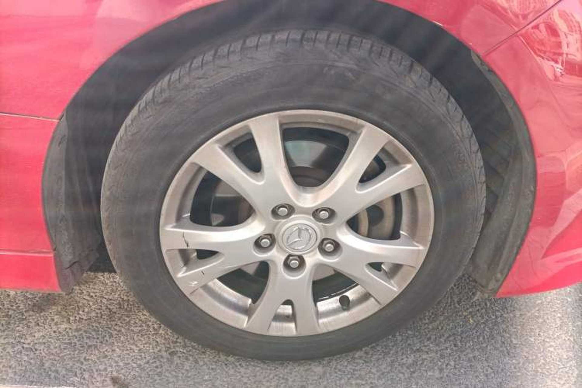Used Mazda 6 2010 Coupe 2.5L Automatic Supreme Edition Right Front Wheel Hub