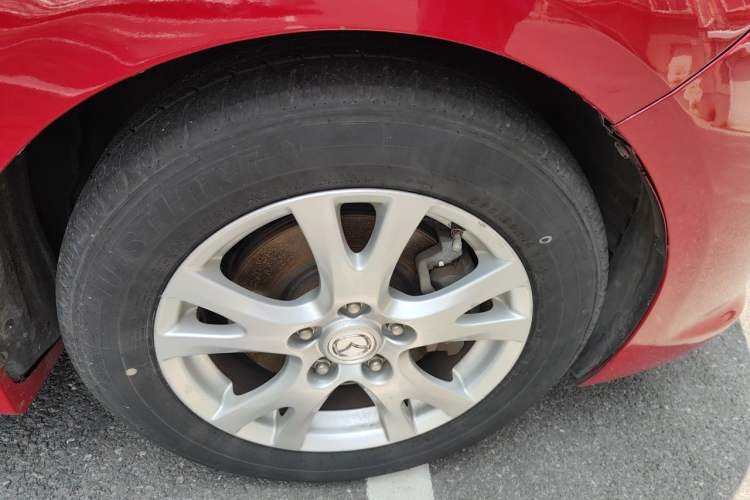 Used Mazda 6 2010 2.0L Automatic Luxury Edition Right Front Wheel Hub