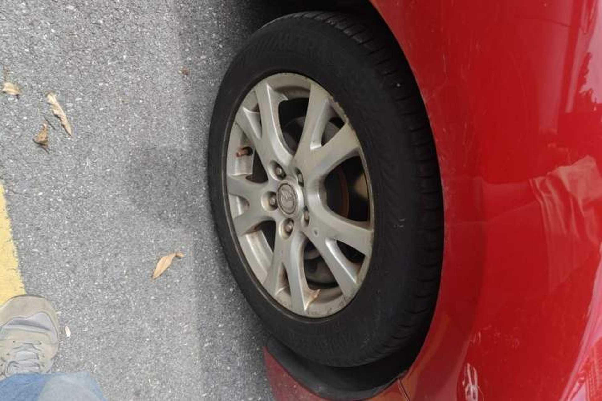 Used Mazda 6 2010 Coupe 2.0L Automatic Luxury Edition Right Front Wheel Hub