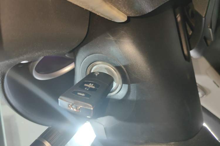 Used Mazda 6 2010 2.0L Automatic Luxury Edition Vehicle Key
