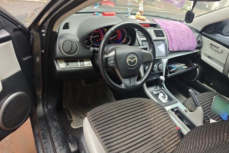 Used Mazda 6 2010 2.0L Automatic Luxury Edition Center Console